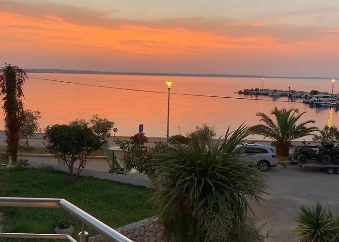 Summer House Vrsi