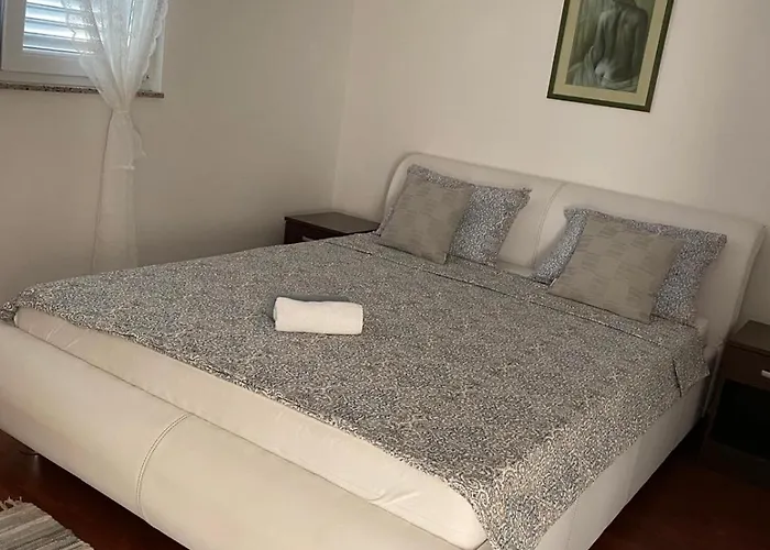 Summer House * Врси